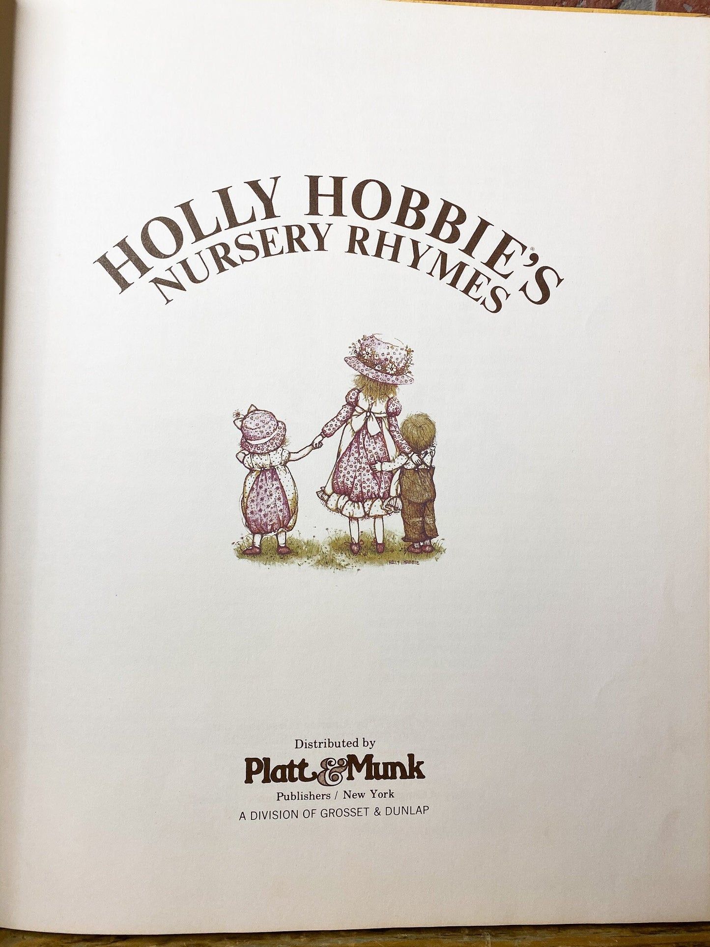 Holly Hobbie's Nursery Rhymes- Illustrated